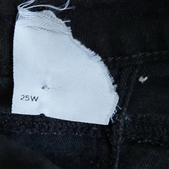 NWOT BDG Jean Pin Up Super High‎ Rise Black Shorts.  Size 25 - Picture 8 of 10